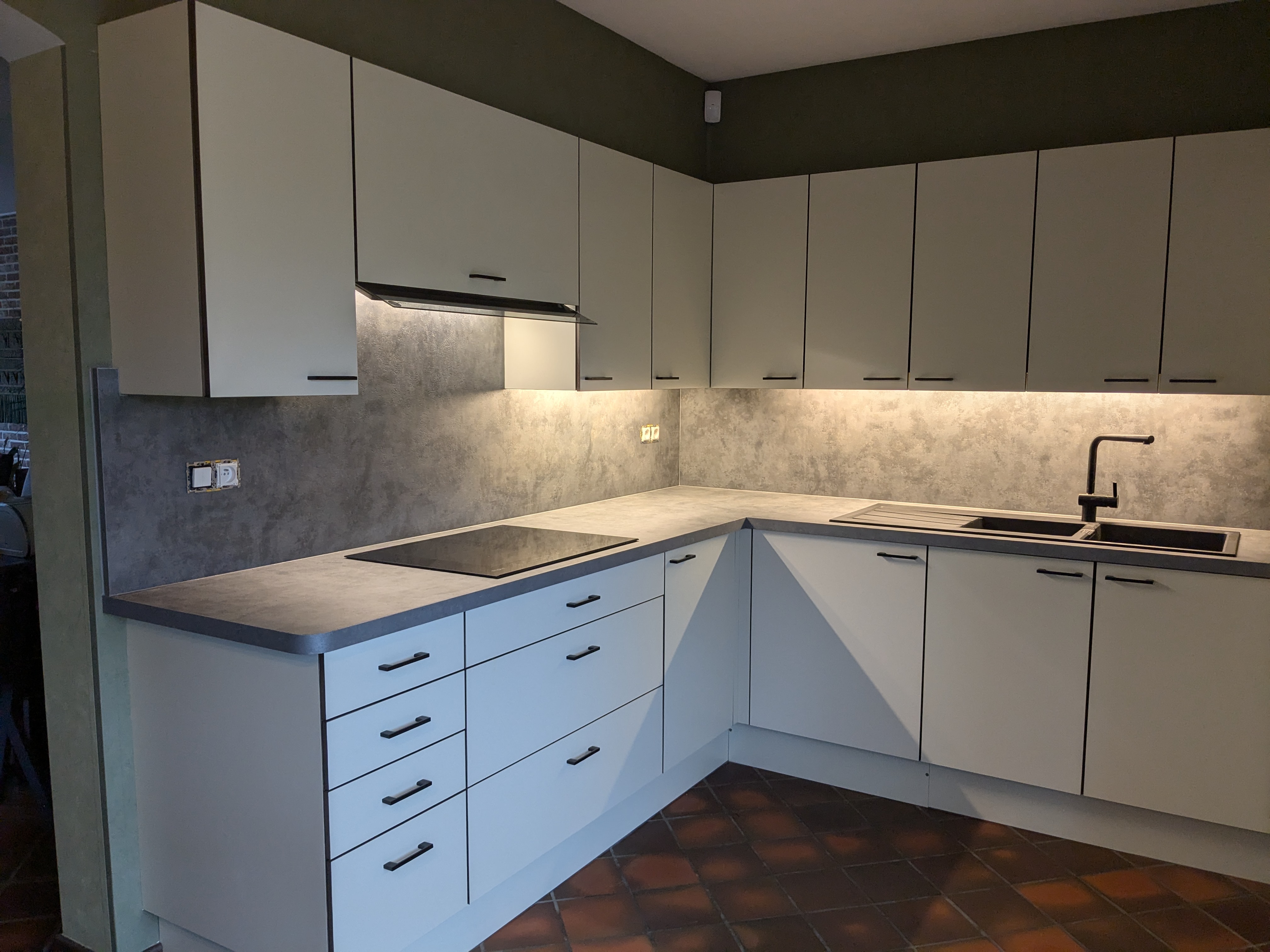 PXL 20241206 103222252